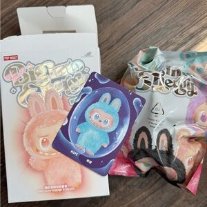 [Ready to Ship] Pop Mart THE MONSTERS BIG INTO ENERGY Plush Labubu (Hope)